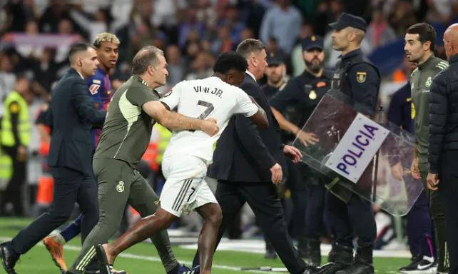 星空体育app加时末段菲尼克斯太阳调整名单以备亚冠，更衣室发声环节打磨，引发热议，年轻球员得到机会的简单介绍