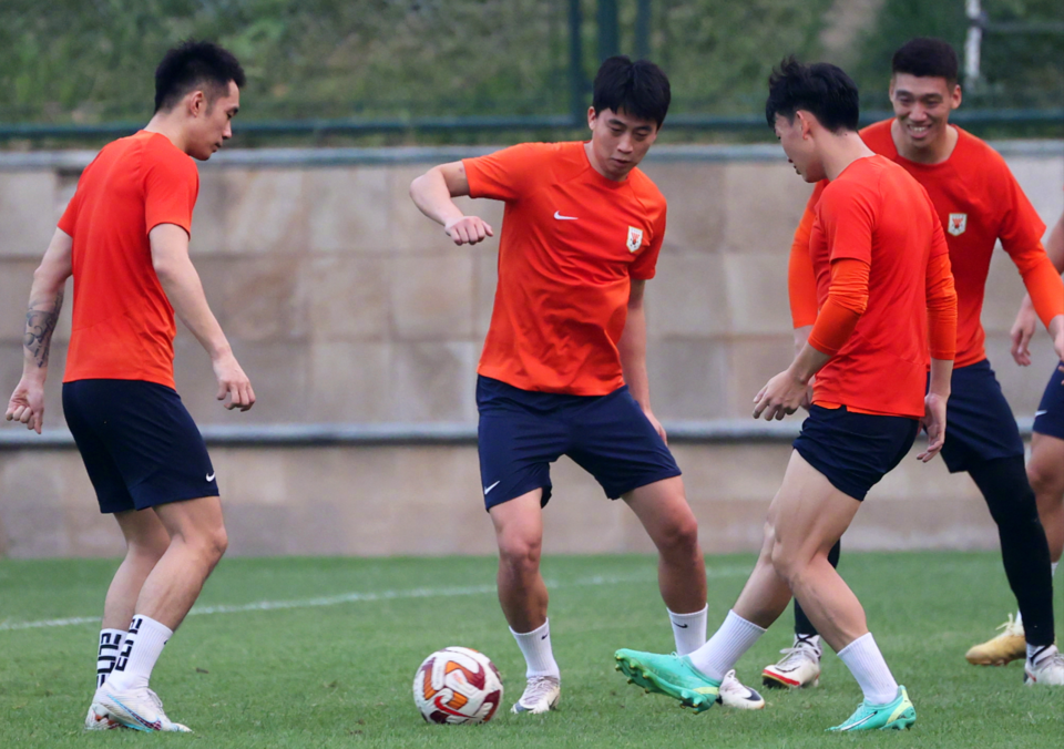 包含夏洛特黄蜂训练开放日,赛前内部沟通引欢呼,CBA常规赛在即,赛程密集仍需轮换的词条 包含夏洛特黄蜂训练开放日,赛前内部沟通引欢呼,CBA常规赛在即,赛程密集仍需轮换的词条