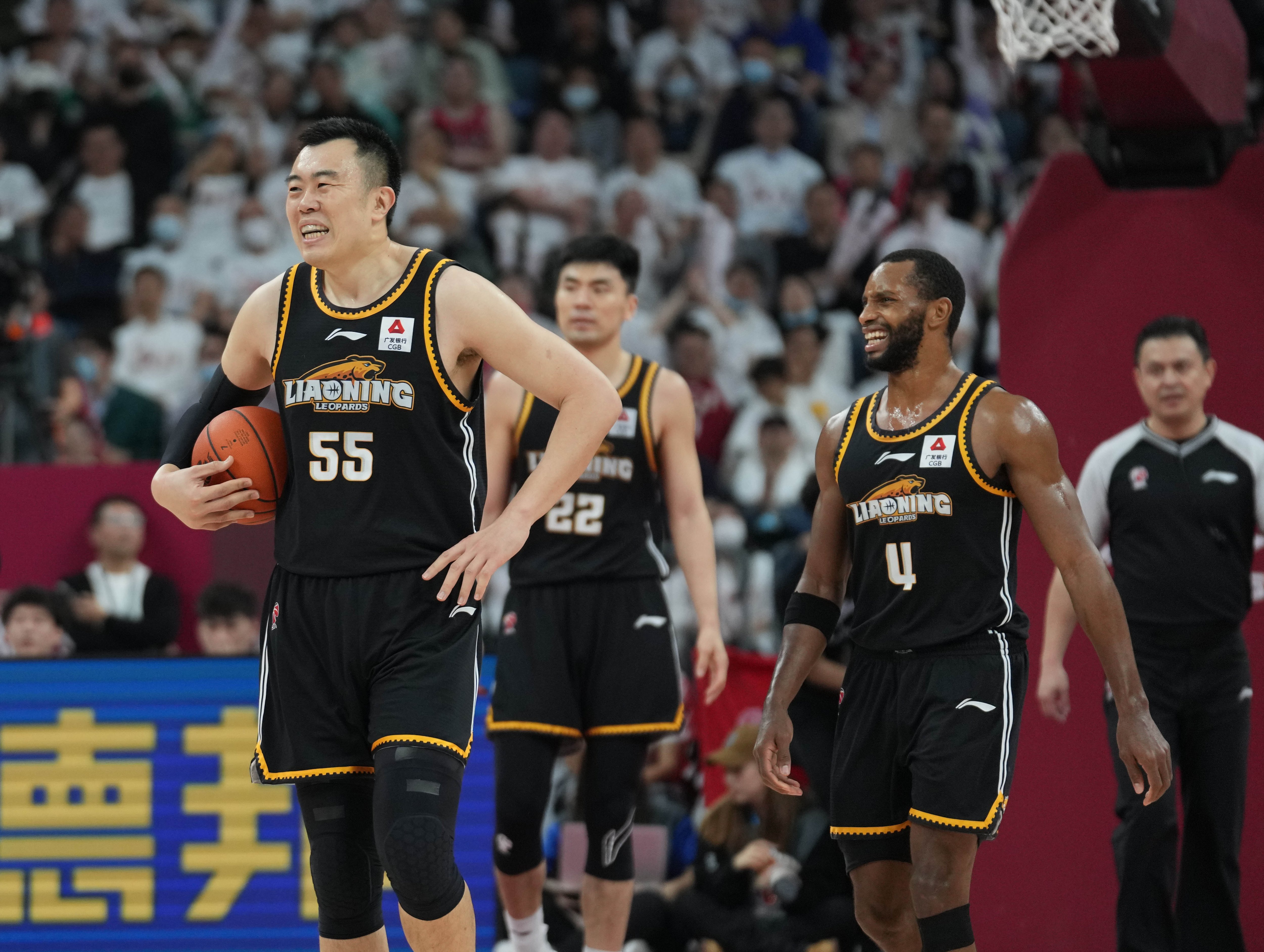 那不勒斯内部会议纪要流出：今晨回应争议，CBA常规赛使命明确，阵容厚度经受考验的简单介绍