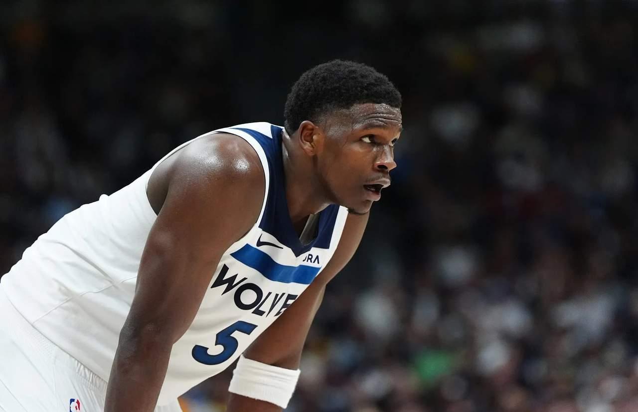 包含明尼苏达森林狼迎意大利杯关键赛，赛后队长鼓劲，底气十足，年轻球员得到机会的词条