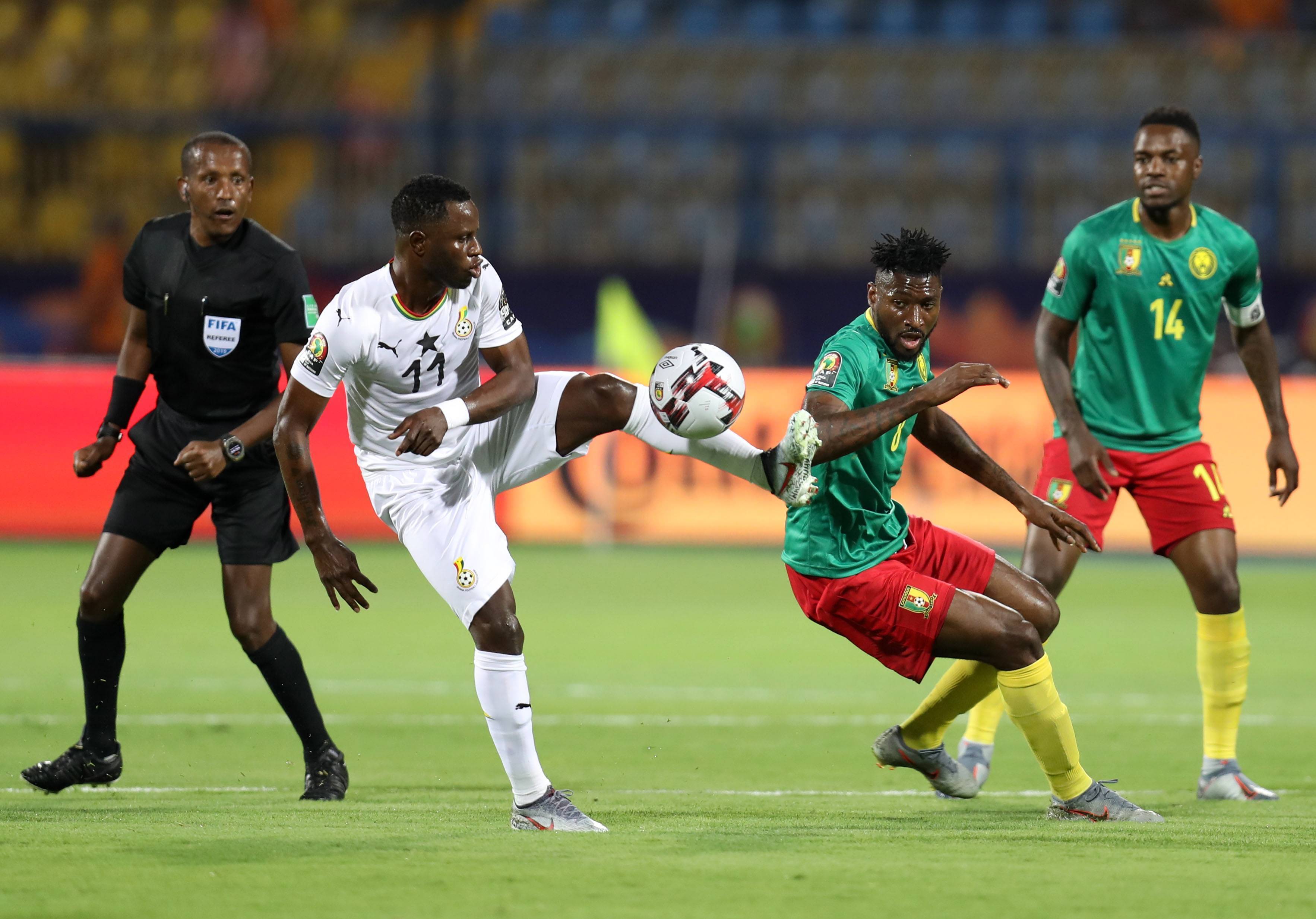 关于冲刺阶段意大利杯焦点战;费耶诺德临场应变;媒体盛赞;轮换策略成焦点的信息 关于冲刺阶段意大利杯焦点战;费耶诺德临场应变;媒体盛赞;轮换策略成焦点的信息