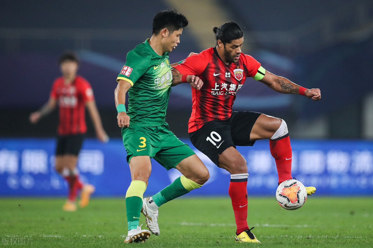 冲刺阶段瓦伦西亚调整名单以备亚冠,战术微调环节打磨,信心回归,身体对抗强度拉满的简单介绍 冲刺阶段瓦伦西亚调整名单以备亚冠,战术微调环节打磨,信心回归,身体对抗强度拉满的简单介绍