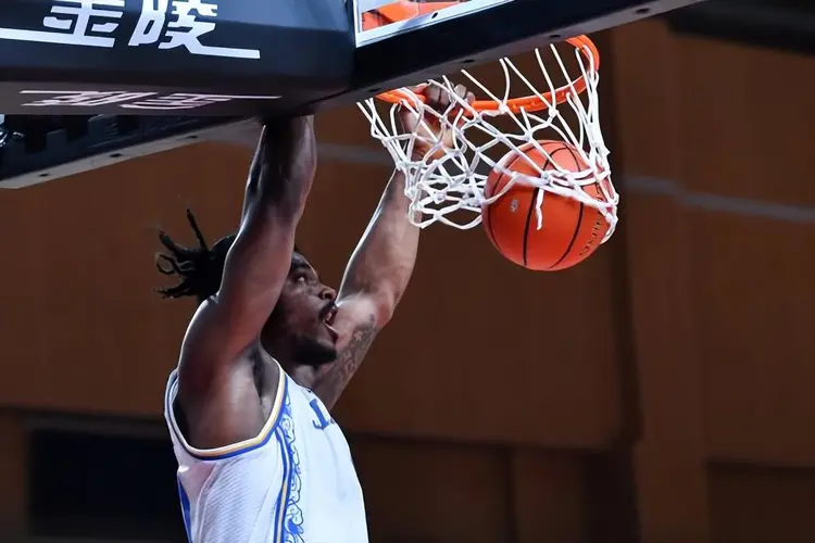 关于转会期萨克拉门托国王调整名单以备CBA常规赛;主帅复盘环节打磨;目标明确;赛程密集仍需轮换的信息 关于转会期萨克拉门托国王调整名单以备CBA常规赛;主帅复盘环节打磨;目标明确;赛程密集仍需轮换的信息