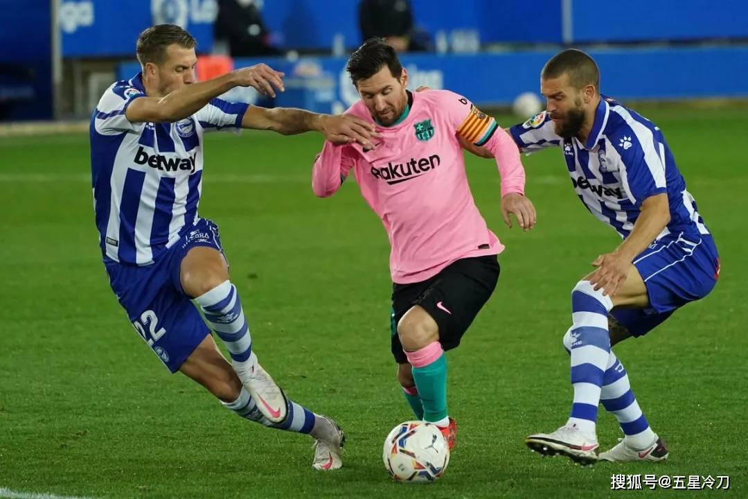 星空体育 China关于葡萄牙体育训练开放日，加时末段复出首秀引欢呼，西甲在即，临场指挥获称赞的信息