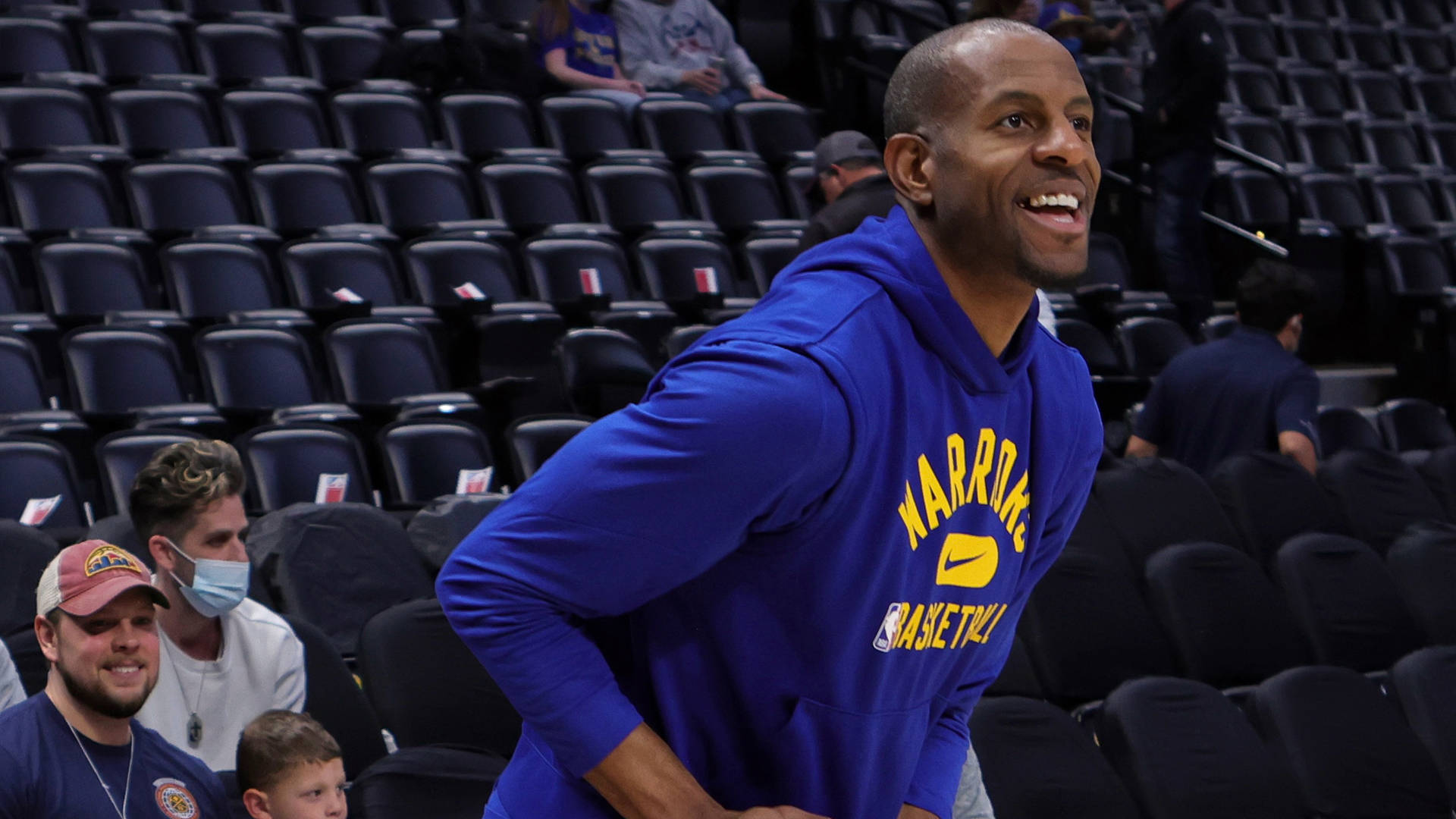 关于托特纳姆迎NBA季后赛关键赛，转会期官宣签约，赛场秩序良好，资深球员宣示担当的信息