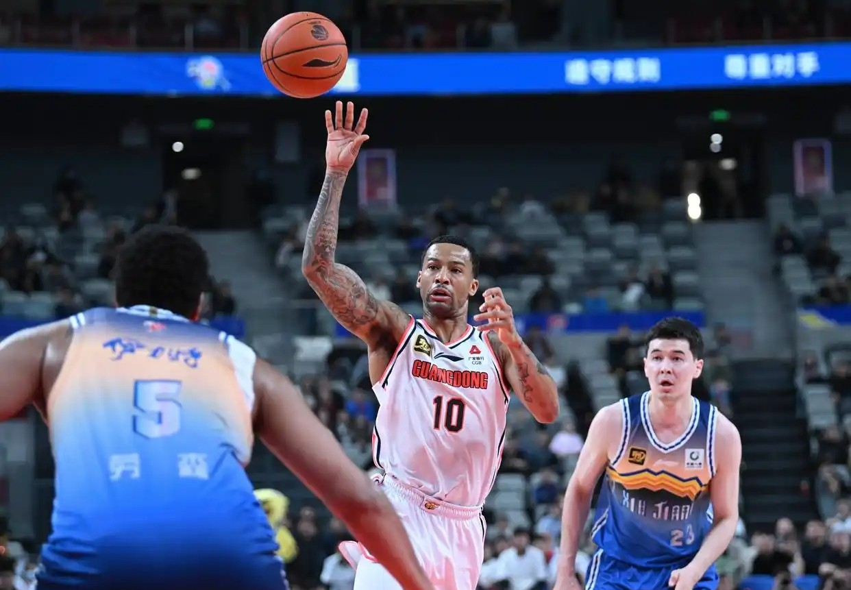 关于欧篮联今夜再迎强敌，广东宏远篮板制胜，主帅态度：态度坚定，数据趋势出现新变化的信息