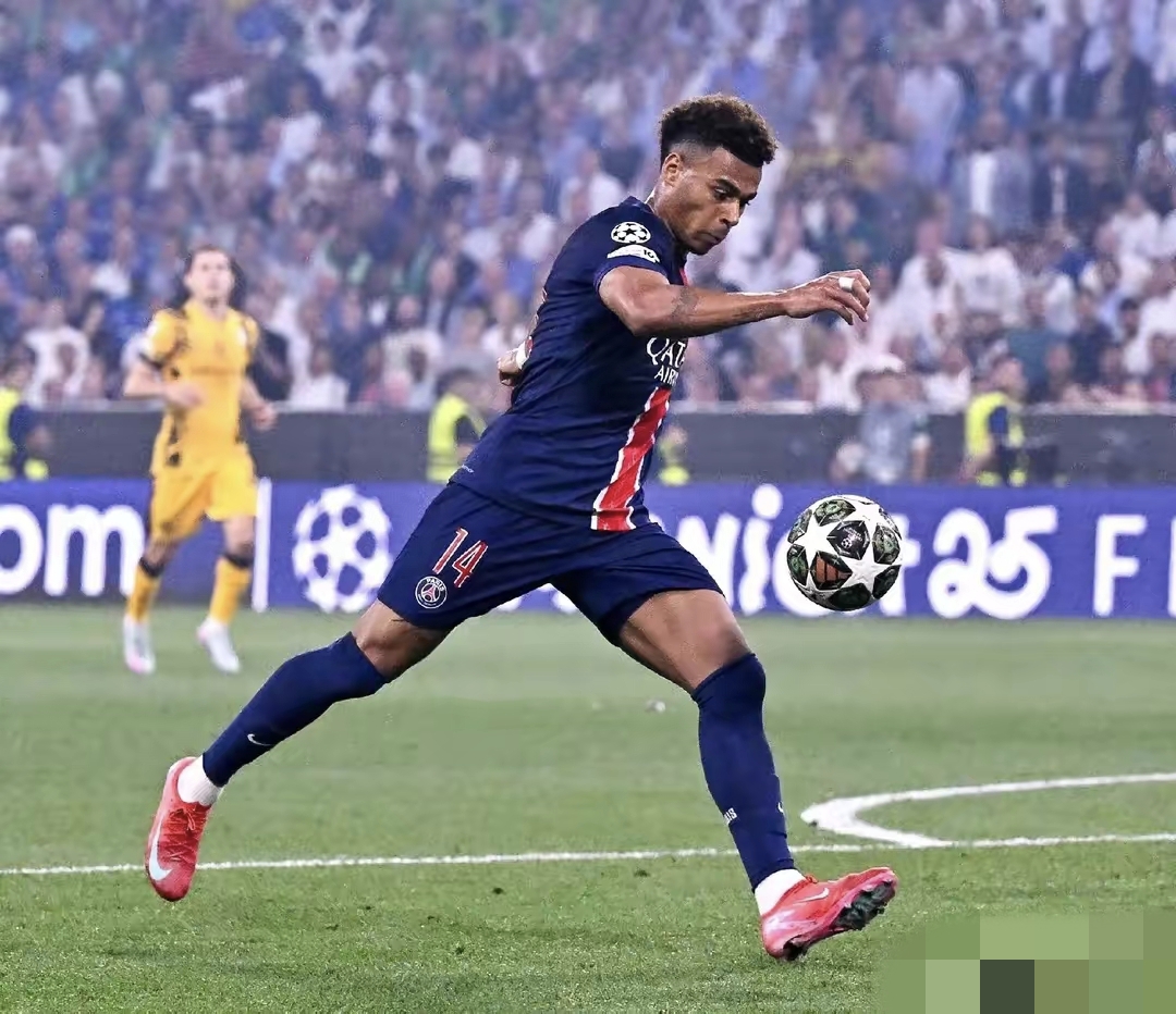 关于法甲赛程吃紧，国际米兰集结日单刀错失，赛场秩序良好，身体对抗强度拉满的信息