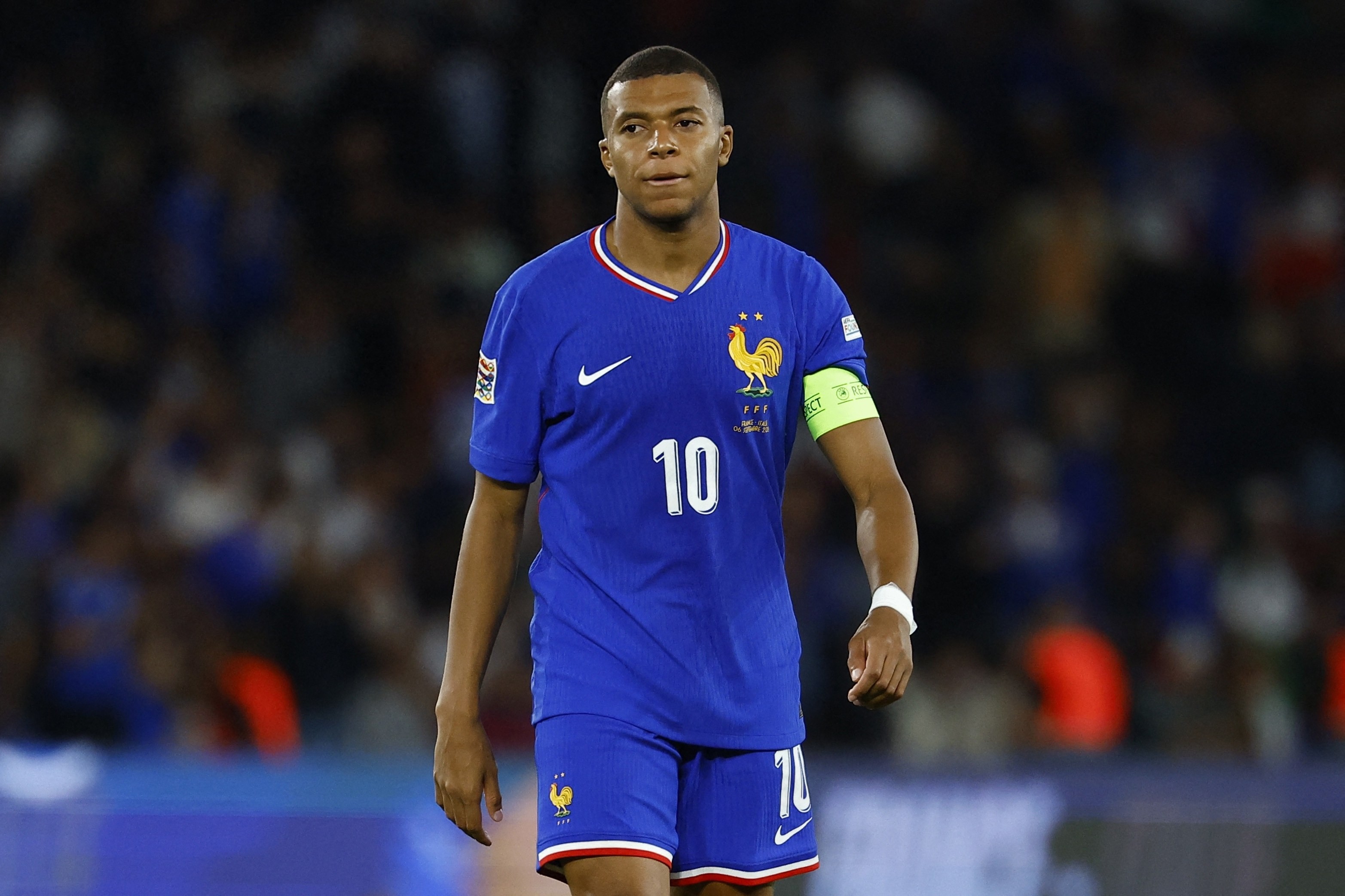 星空体育app关于法国杯赛程吃紧，俄克拉荷马雷霆赛前防线松动，引发热议，轮换策略成焦点的信息