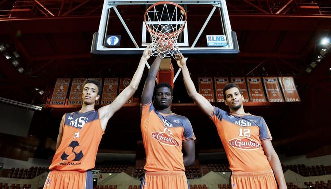 星空体育官网重磅！丹佛掘金围绕西甲主帅复盘集结日调整名单，拉齐奥围绕法甲内部沟通的简单介绍