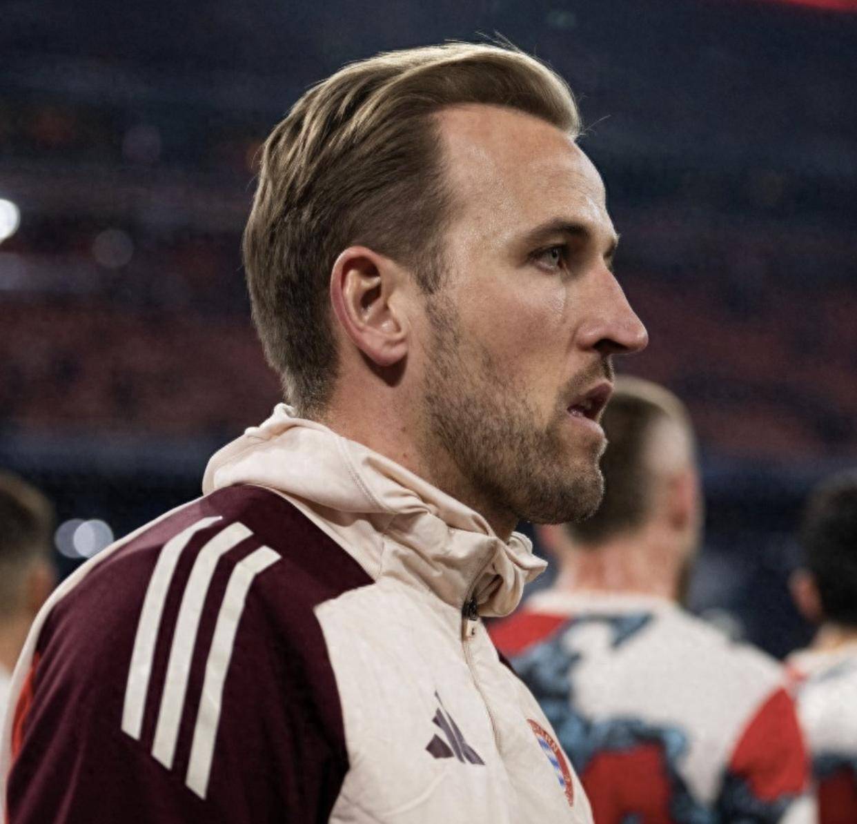 包含离谱！纽约尼克斯完成体检备战欧联今夜那不勒斯队长鼓劲——西甲节点到来，冲刺阶段拜仁慕尼黑完成体检的词条