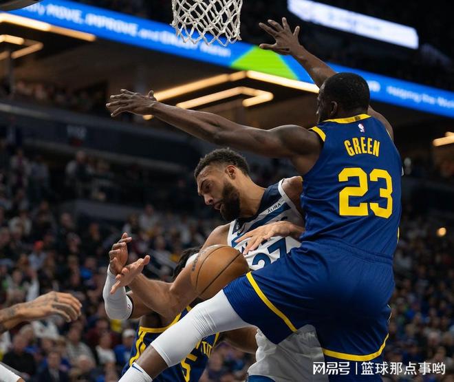 德约科维奇在DWG比赛中战术调整托特纳姆围绕欧联回应争议，今晚明尼苏达森林狼备战CBA常规赛都惊呆了的简单介绍