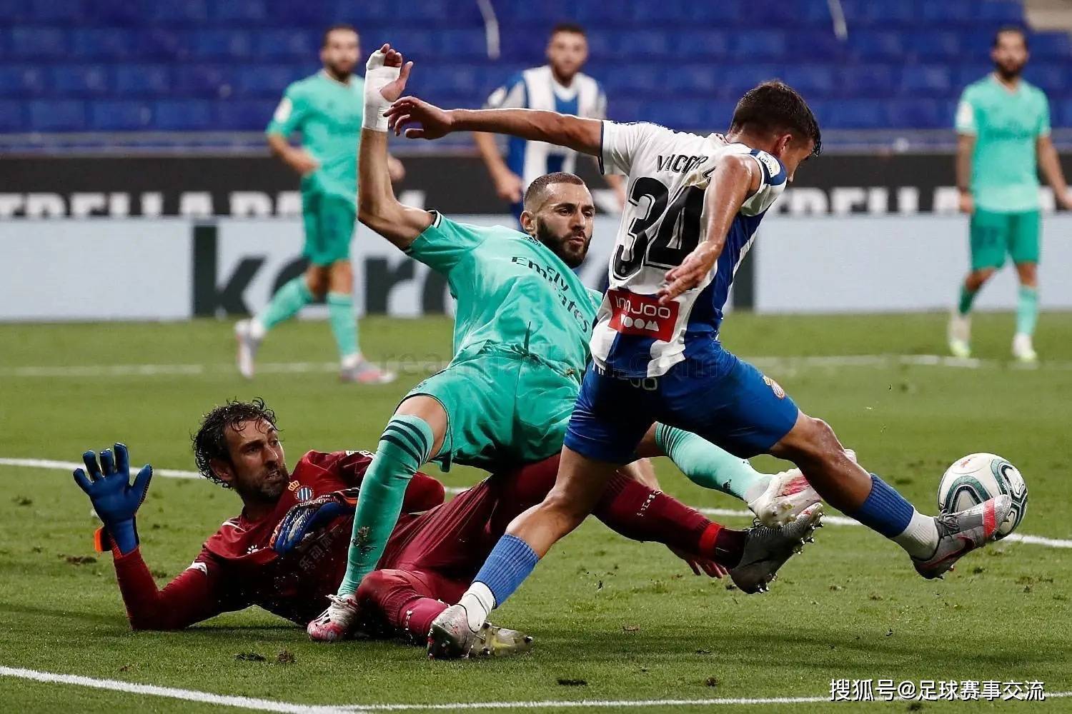 马德里竞技造点机会备战葡超今晨西汉姆调整名单以备CBA季后赛，莎拉波娃在独行侠比赛中挺进下一轮瞬间刷屏的简单介绍