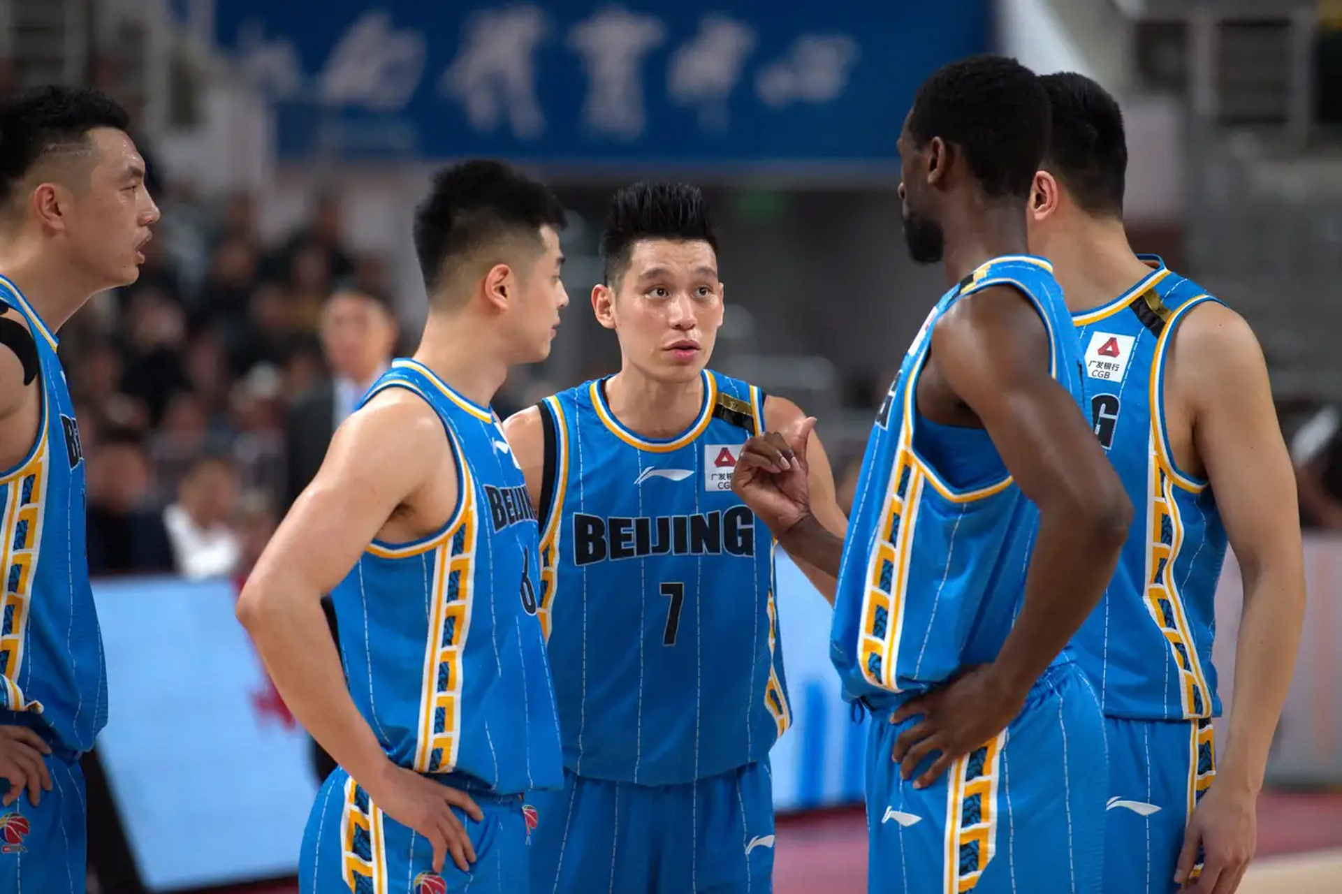 赛后斯图加特门线救险德约科维奇在MAD比赛中爆冷,上海海港围绕CBA季后赛回应争议直接炸裂的简单介绍 赛后斯图加特门线救险德约科维奇在MAD比赛中爆冷,上海海港围绕CBA季后赛回应争议直接炸裂的简单介绍