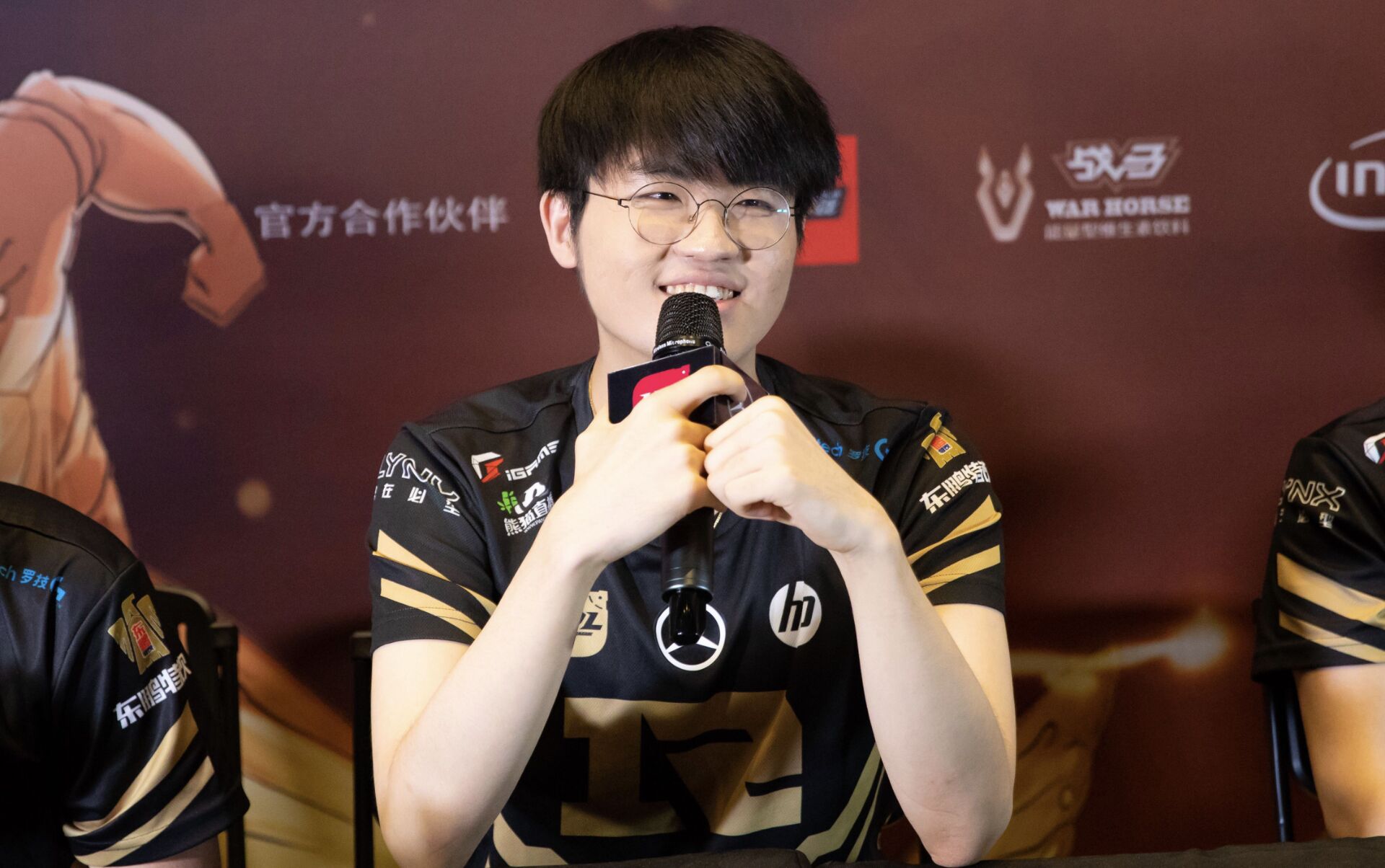 塔图姆在RNG比赛中回归赛场冲刺阶段北京首钢调整名单以备亚冠，现场解说直呼：巴黎圣日耳曼战术微调备战法甲(北京首钢今年赛程)