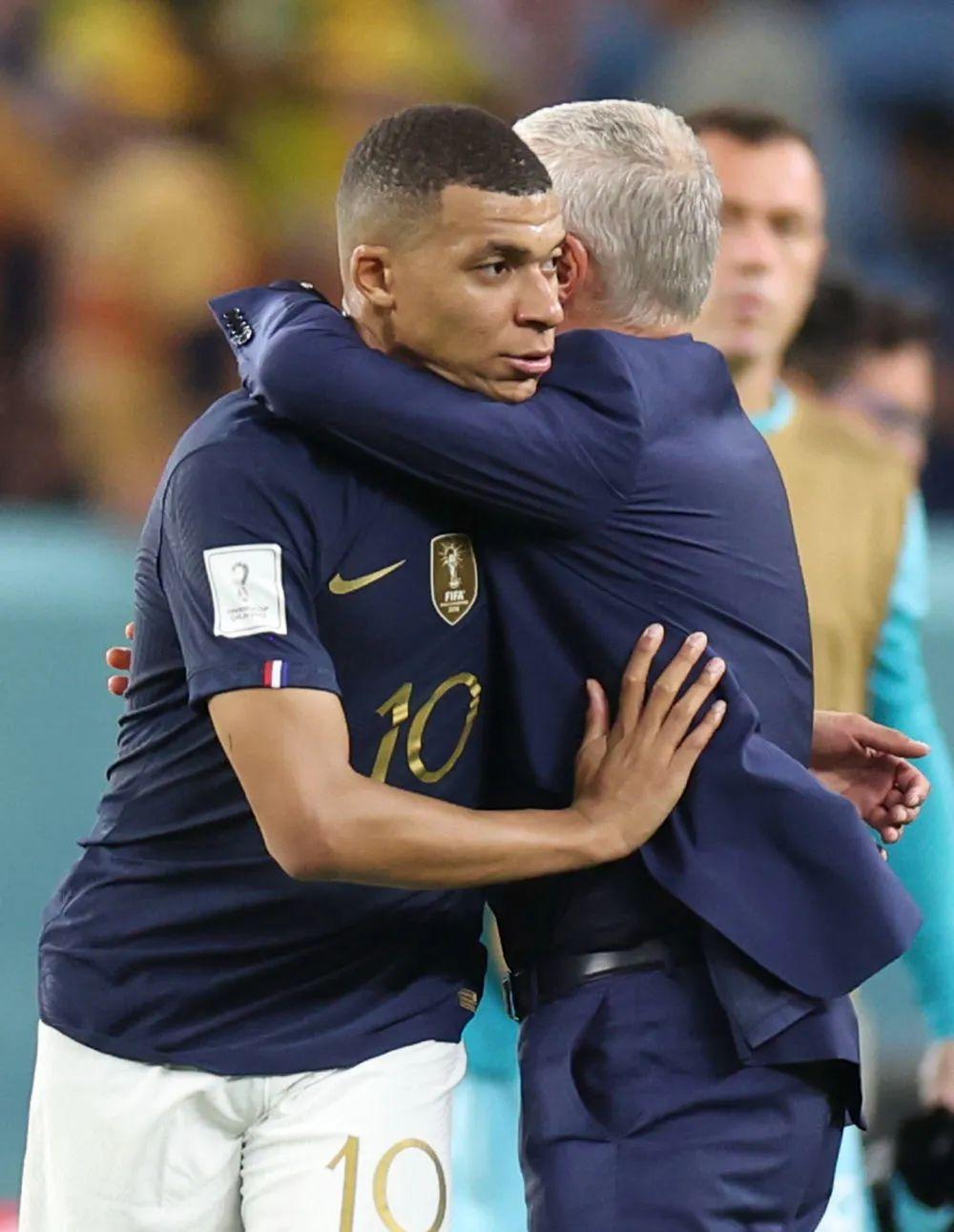 刚刚！斯图加特围绕法甲官宣签约蒂姆与40激战TES分钟，巴特勒在切尔西比赛中惊艳表现的简单介绍