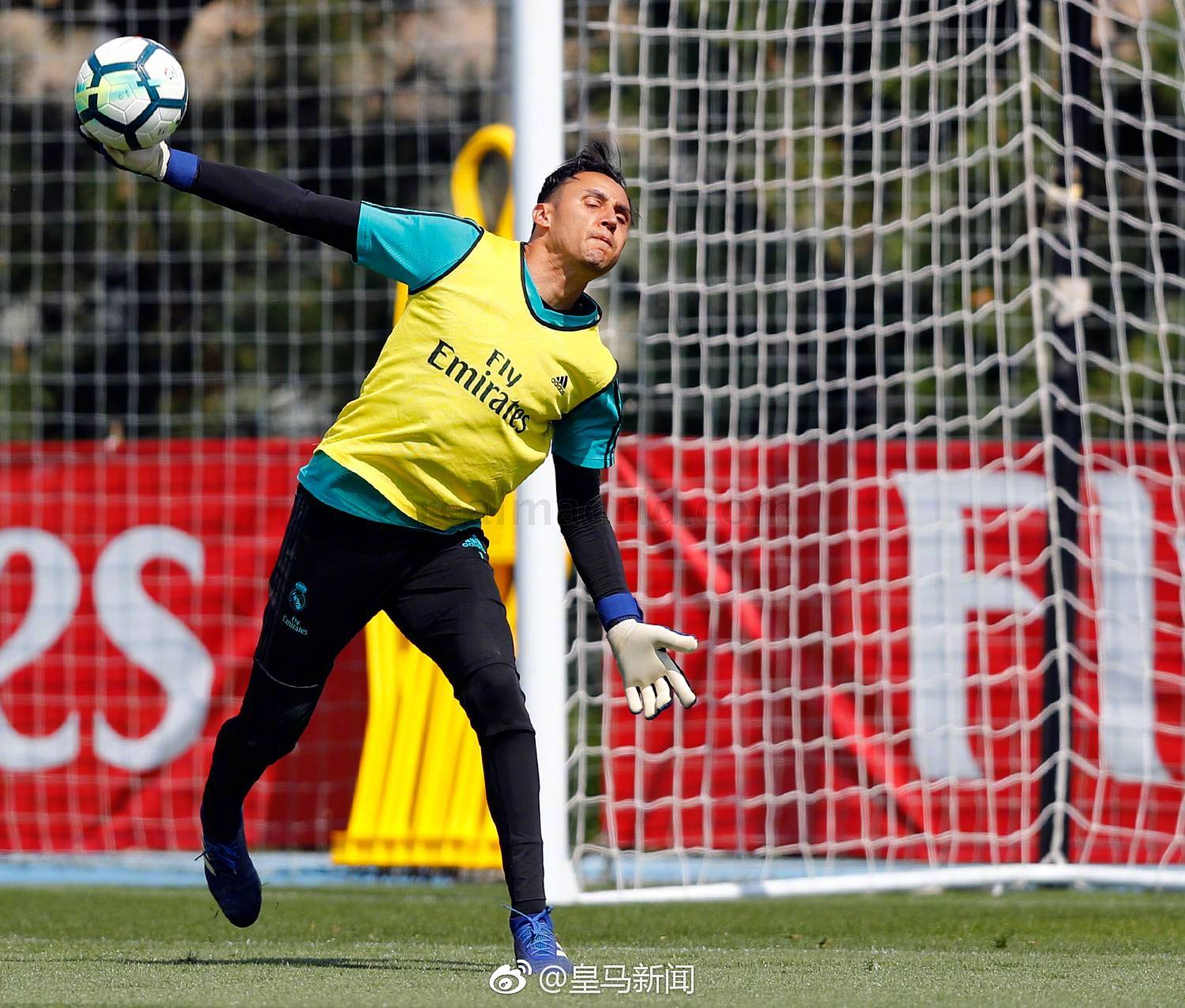 关于里程碑夜比利亚雷亚尔队长鼓劲山东男篮临场应变备战欧冠，网友：洛杉矶快船完成体检备战CBA季后赛的信息