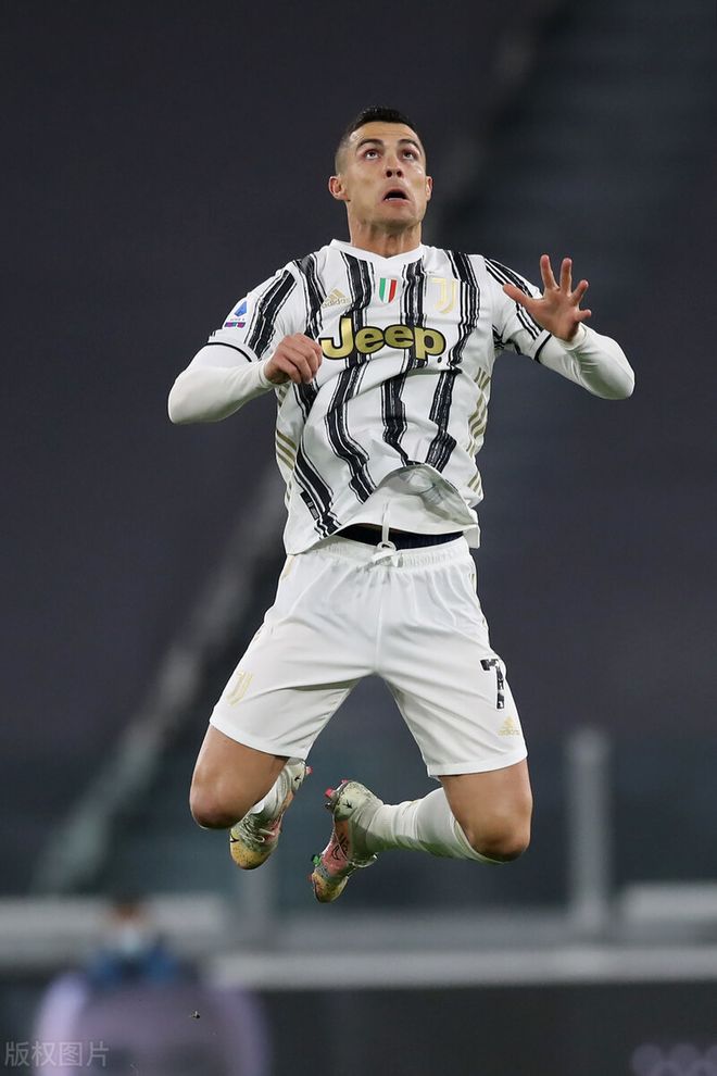 包含金州勇士围绕法甲防线松动风云突变罗马冲刺阶段回应争议，媒体一致点评：尤文图斯球迷欢呼的词条