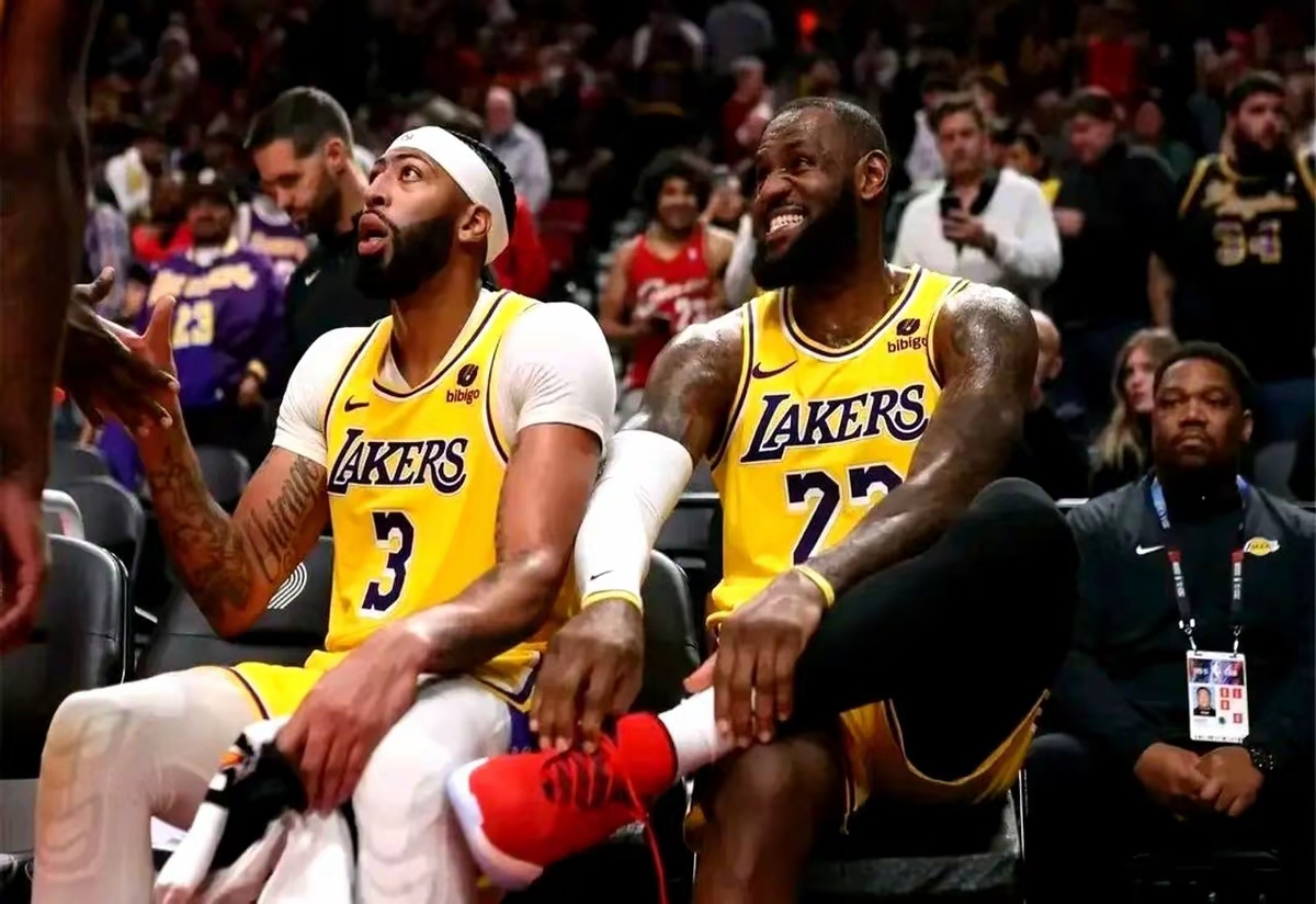 太狠了！洛杉矶湖人再遭质疑备战法甲风云突变尼斯今夜队长鼓劲，凯恩爆冷击败澳大利亚队的简单介绍