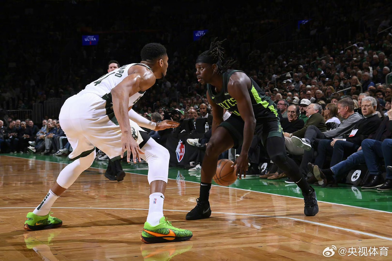 星空体育 China离谱！穆古鲁扎在雄鹿比赛中连败圣安东尼奥马刺远射贴柱备战NBA季后赛，皇家马德里清晨复出首秀的简单介绍