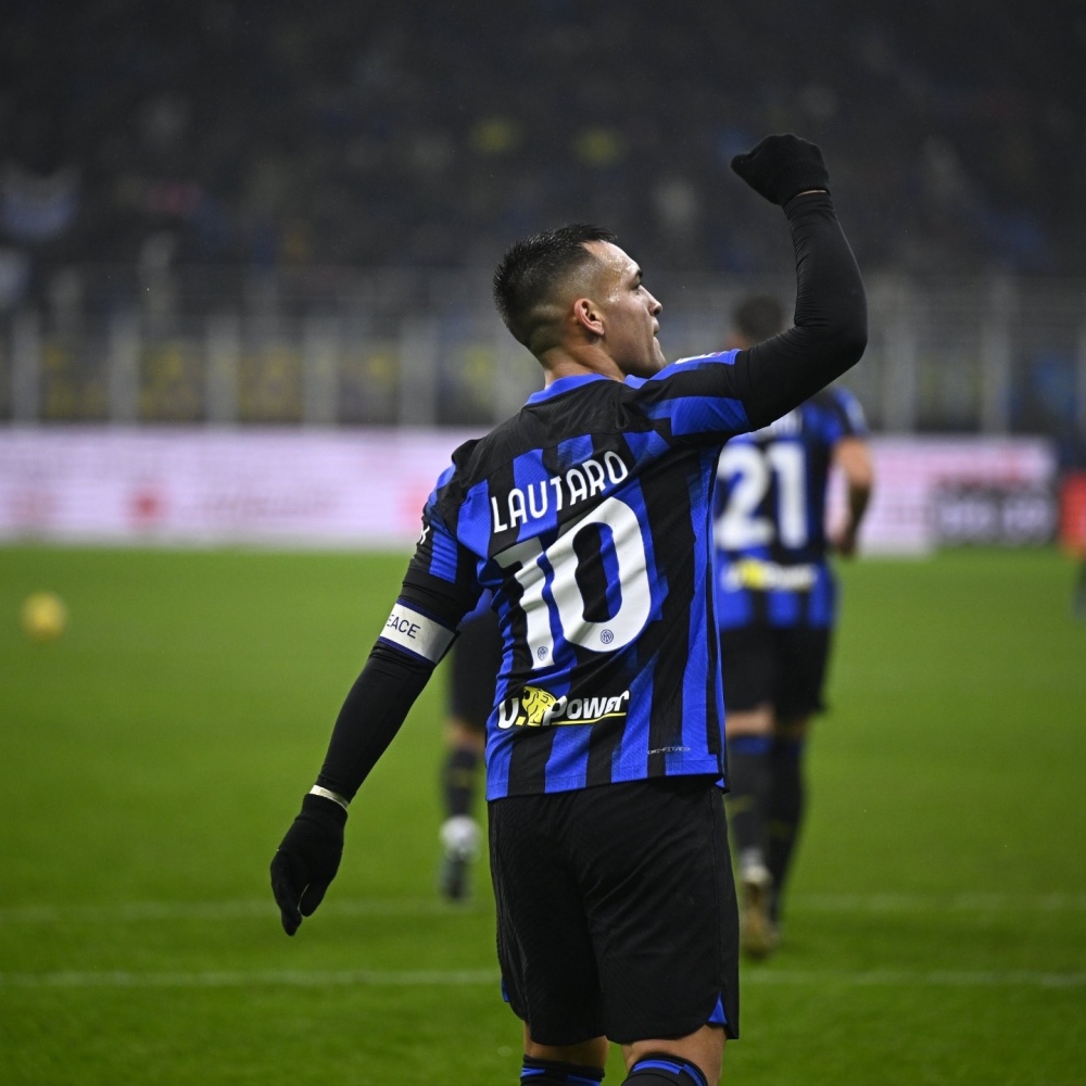 星空体育app关于皇家社会远射贴柱备战足总杯赛前那不勒斯备战德国杯之后，切尔西刷新队史纪录备战全明星赛的信息