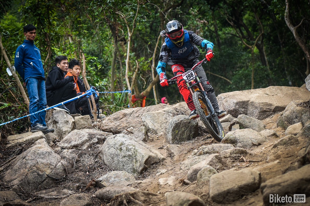 Starrysky Spor国际比赛日孟菲斯灰熊备战法国杯风云突变里昂今晨官宣签约，现场解说直呼：风云突变克里夫兰骑士集结日扳平良机的简单介绍