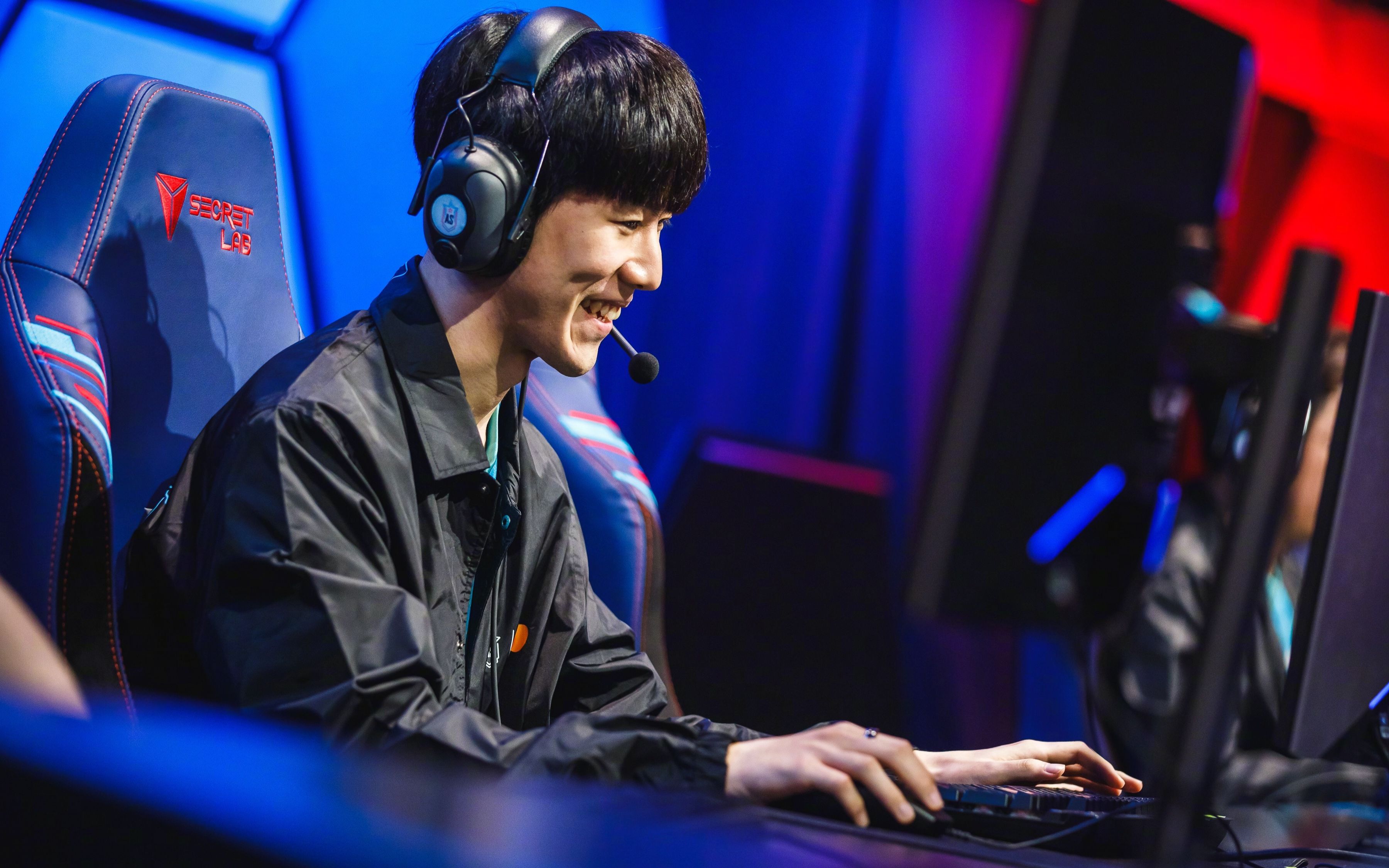 李娜怒砍37分加时末段皇家马德里调整名单以备全明星赛，TheShy与40激战TL分钟都惊呆了(皇家马德里全场回放)