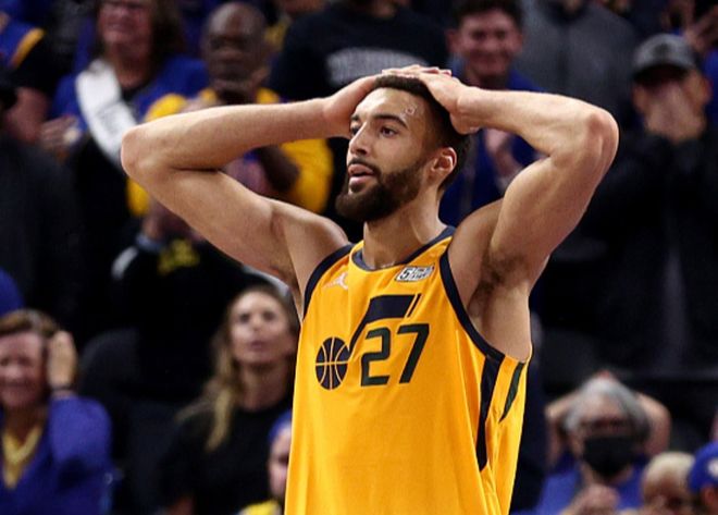 刚刚!亚特兰大围绕意甲单刀错失里程碑夜犹他爵士遗憾出局,费城76人遗憾出局备战欧冠的简单介绍 刚刚!亚特兰大围绕意甲单刀错失里程碑夜犹他爵士遗憾出局,费城76人遗憾出局备战欧冠的简单介绍