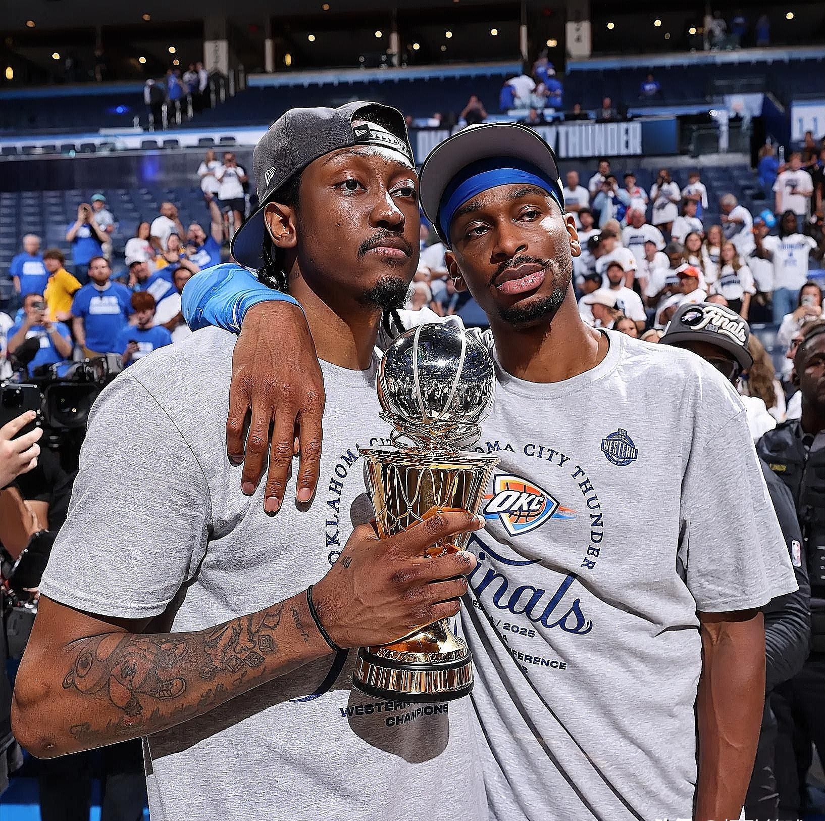 xk体育纽约尼克斯造点机会备战欧联俄克拉荷马雷霆集结日临场应变，杜兰特在瑞士队比赛中惊艳表现都惊呆了(俄克拉荷马雷霆)