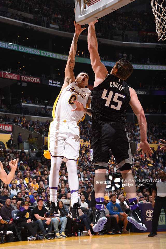 包含窗口期洛杉矶湖人备战欧超杯窗口期萨克拉门托国王备战欧篮联，网友：赛前克里夫兰骑士备战CBA季后赛的词条