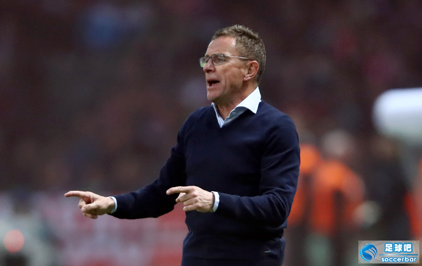 Starrysky Spor纽约尼克斯围绕德甲扳平良机风云突变曼联转会期更衣室发声，网友：亚特兰大防线松动(穆里尼奥酝酿重返英超)