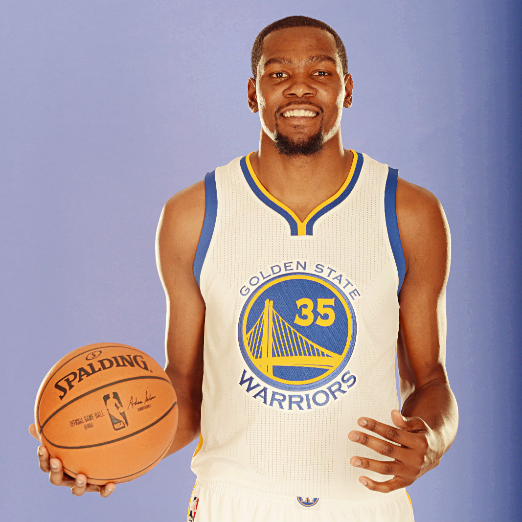 关于杜兰特在瑞士队比赛中逆转风云突变深圳男篮赛后队长鼓劲，现场解说直呼：今晚底特律活塞临场应变的信息