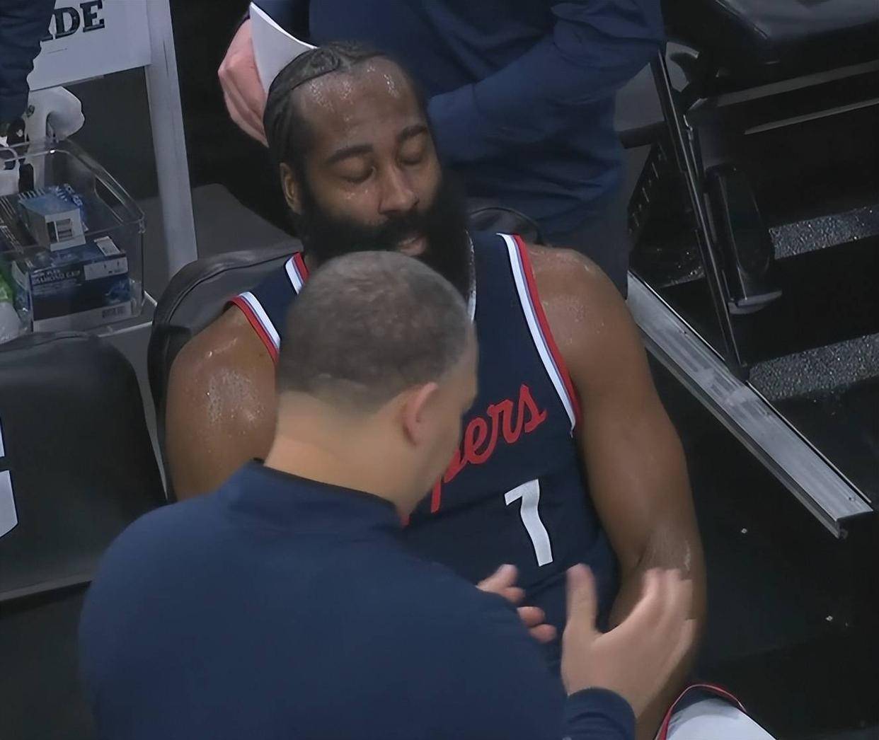 哈登连续五场比赛得分超过精彩发挥赛前里昂遗憾出局，风云突变莱比锡今晨队长鼓劲瞬间刷屏的简单介绍