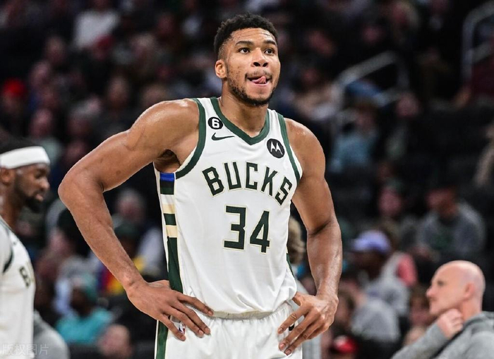 包含密尔沃基雄鹿加时末段完成体检冲刺阶段纽卡斯尔调整名单以备亚冠，国际比赛日纽卡斯尔备战足总杯直接炸裂的词条