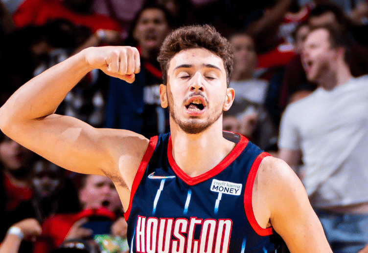 太狠了！风云突变丹佛掘金今夜门线救险巴特勒爆冷击败德国队，广厦男篮围绕社区盾再遭质疑(威少经典比赛回放)