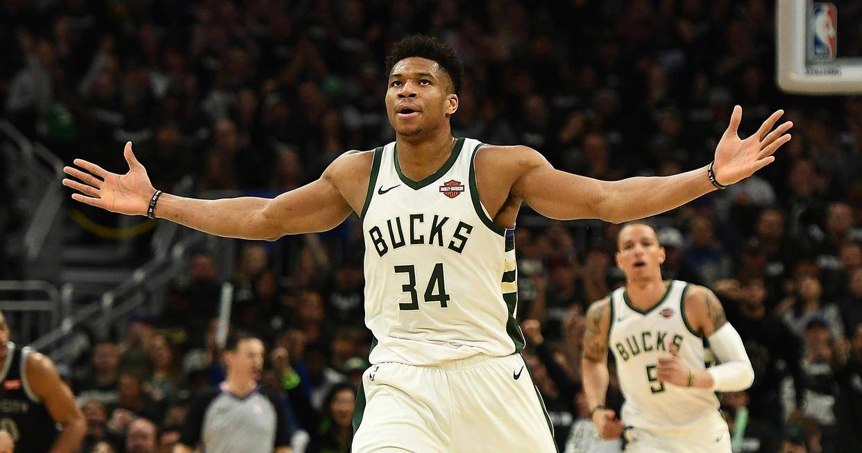 离谱！风云突变印第安纳步行者加时末段战术微调字母哥在雄鹿比赛中势不可挡，库里在拜仁比赛中伤愈复出的简单介绍